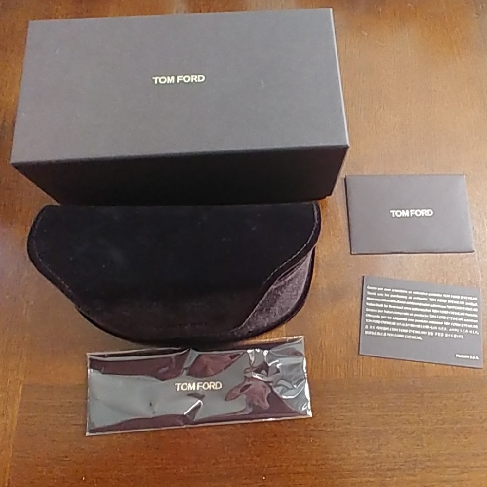 New tom ford sunglass case